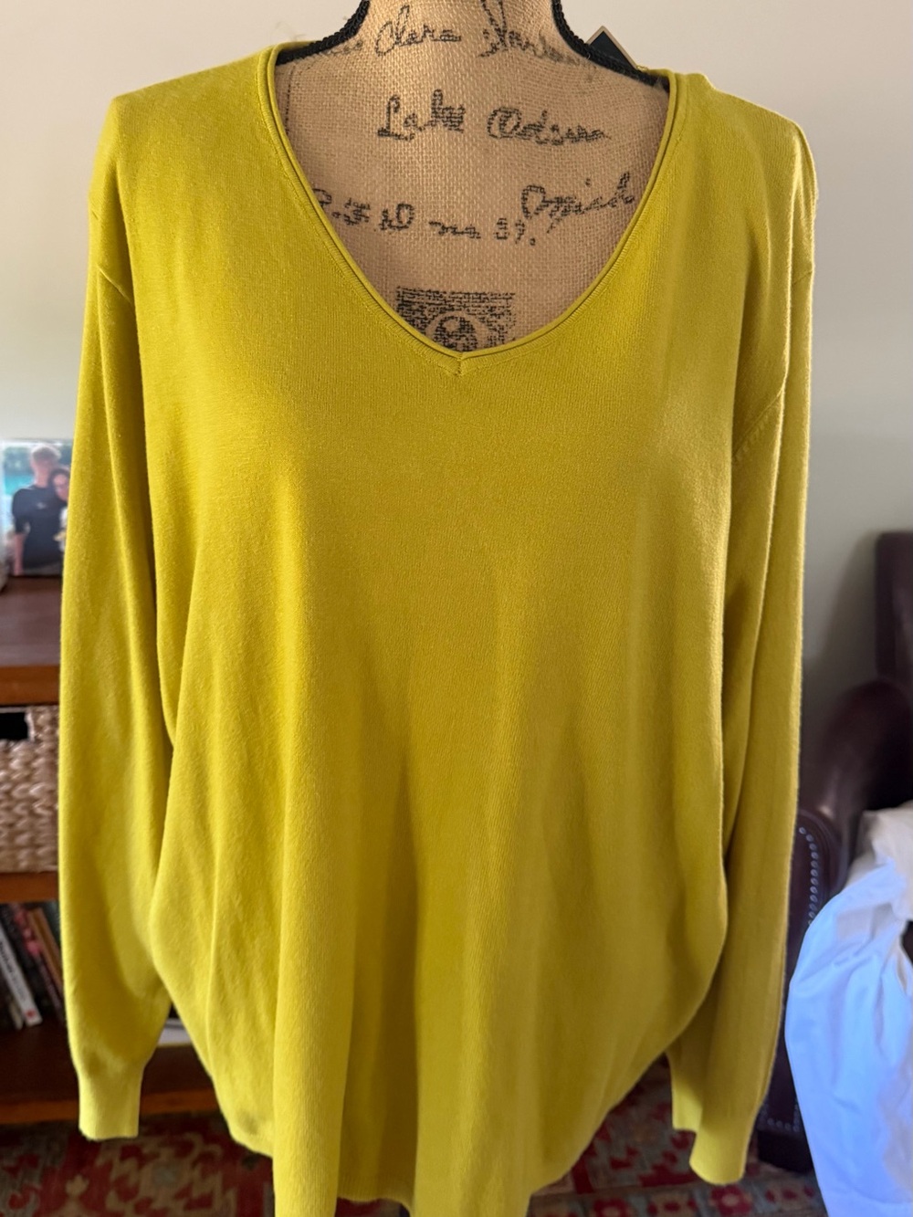 Milano Women's V-Neck Sweater in Chartreuse